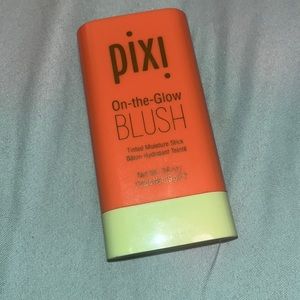 COPY - Pixi on the glow blush